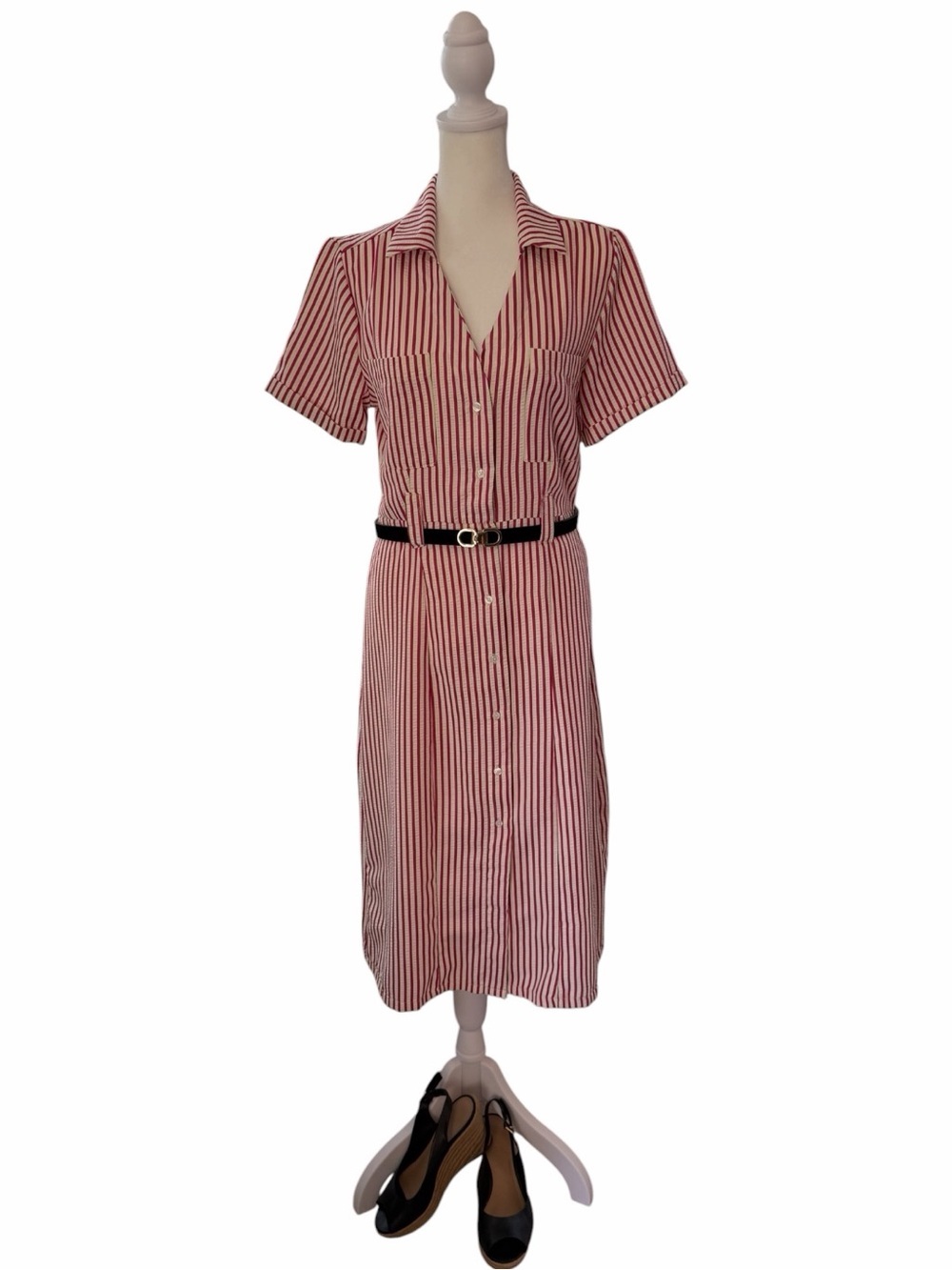 ☆𝐒𝐨𝐥𝐝☆ Vintage-Inspired FASHION NOVA Pink & White Striped Button-Front Dress. - Picture 5 of 14